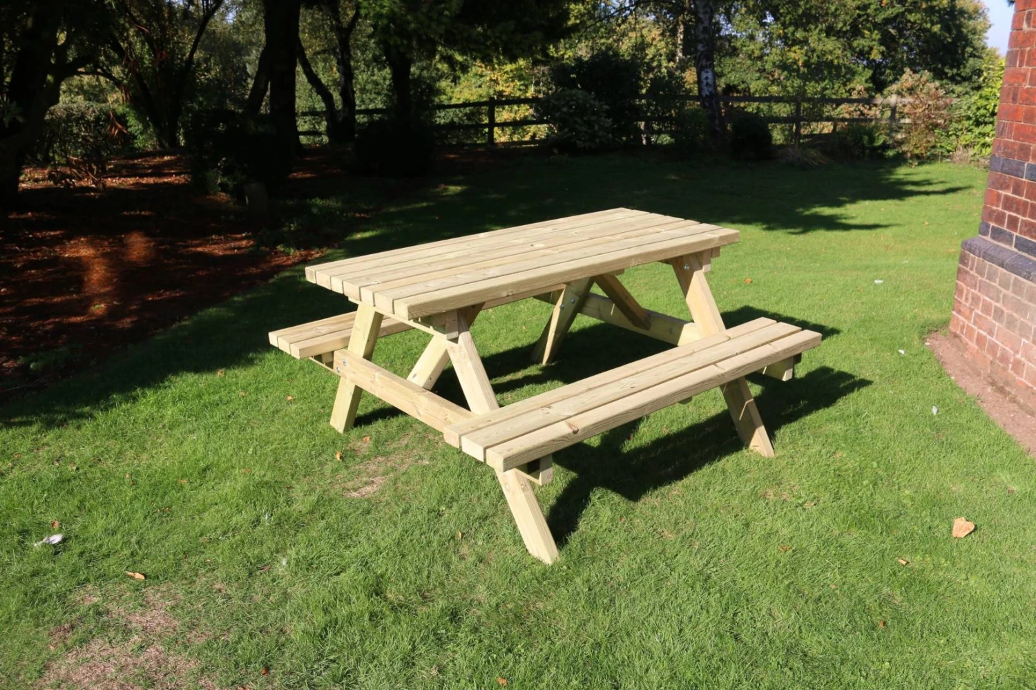 Churnet Valley Deluxe Picnic Table 1.5m 3 Churnet Valley Deluxe Picnic Table 1.5m