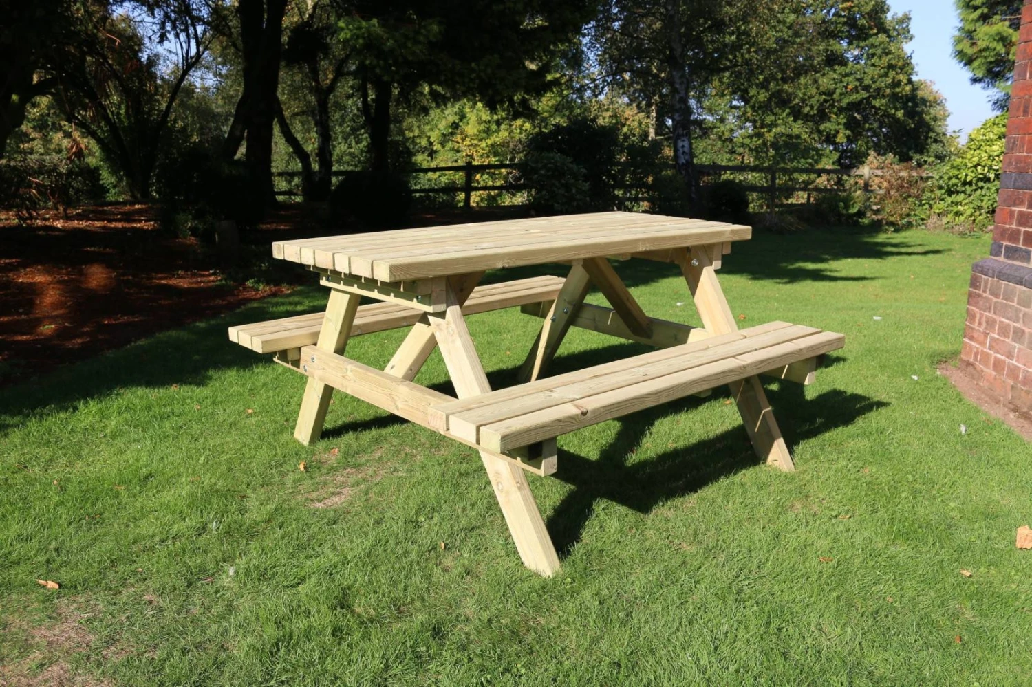 Churnet Valley Deluxe Picnic Table 1.5m 4 Churnet Valley Deluxe Picnic Table 1.5m - Image 2